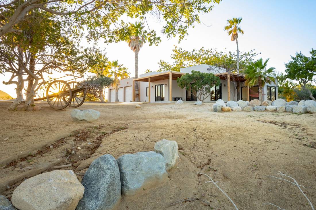 Mesa del Mar estate entrance