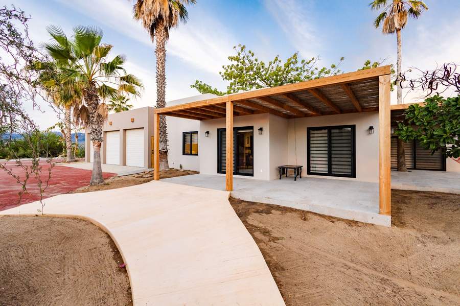 Casita front walkway